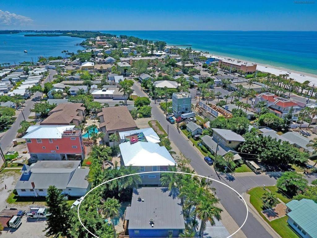 Beach Getaway Pool Condo Between The Island Marina And Beach Bradenton Beach Exterior photo